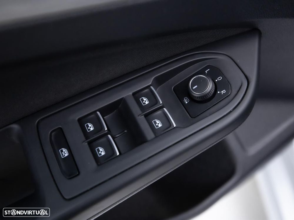 VW Golf Variant 2.0 TDi SCR - 13