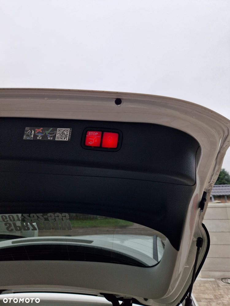 Mercedes-Benz Klasa C 200 9G-TRONIC - 20