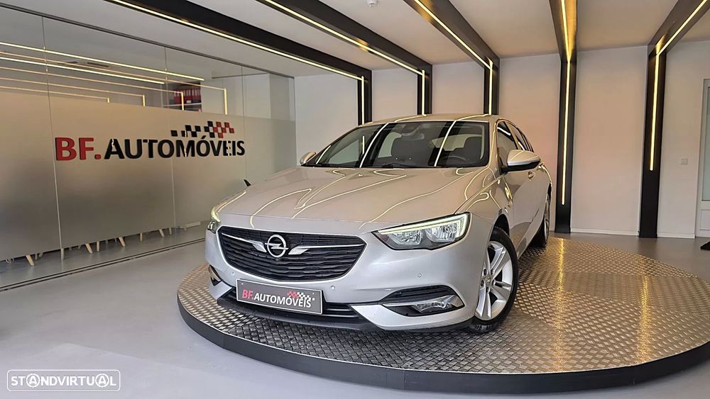 Opel Insignia Grand Sport 1.6 CDTi Innovation - 1