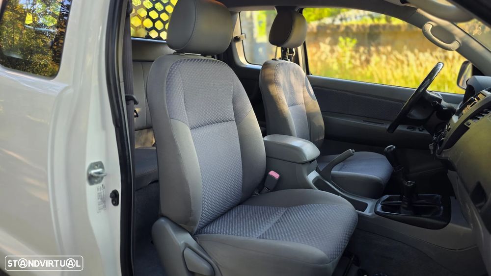 Toyota Hilux 4x4 Extra Cab DPF Comfort - 15