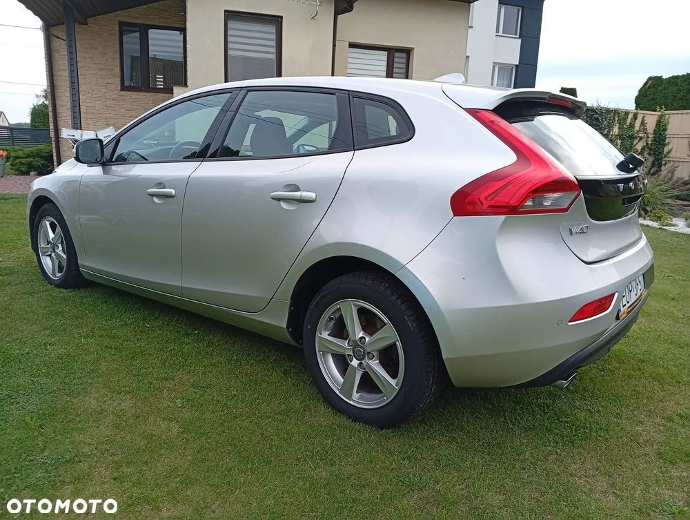 Volvo V40 D3 Kinetic - 9