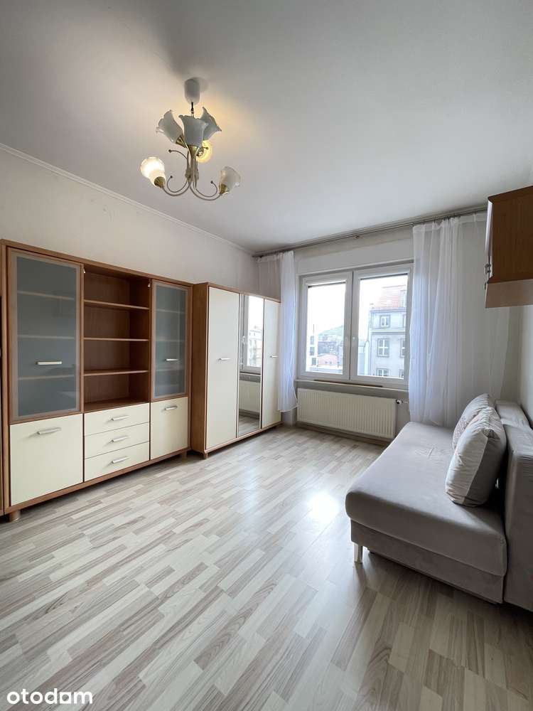 Kawalerka z widokiem na Sky Tower | 38 m² | osobna kuchnia