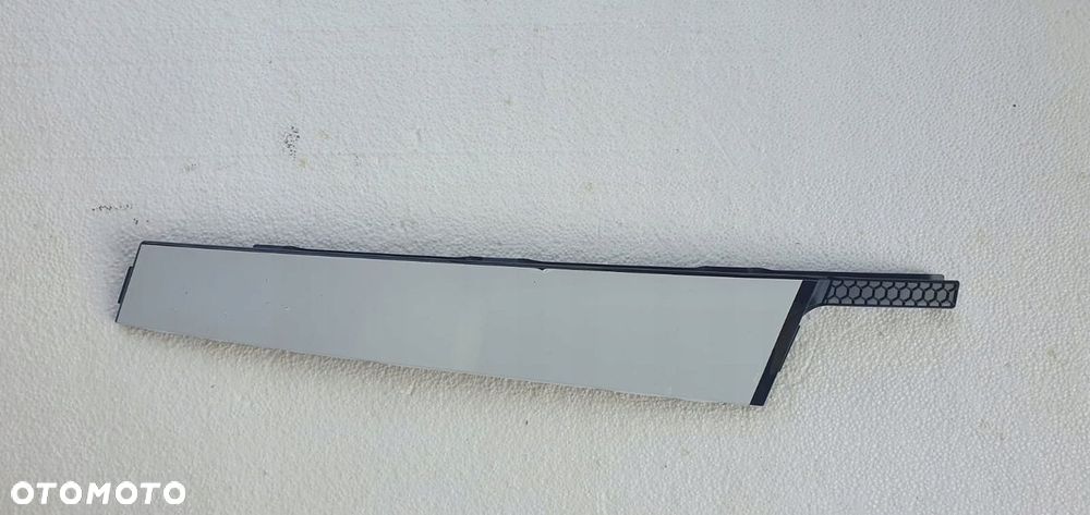 LISTWA DRZWI PRAWY PRZÓD OCTAVIA III 5E0837902 - 1