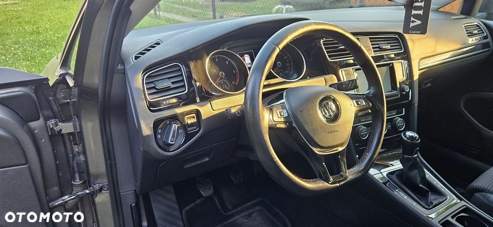 Volkswagen Golf - 15