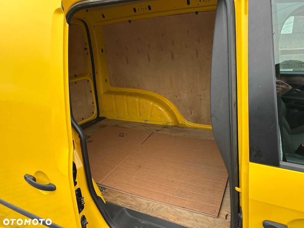 Volkswagen Caddy 2.0 TDI Alltrack - 11