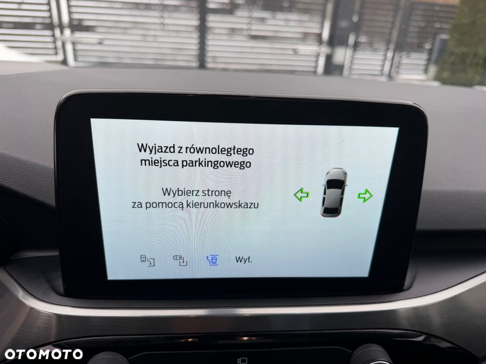 Ford Kuga 2.0 TDCi FWD Titanium - 37