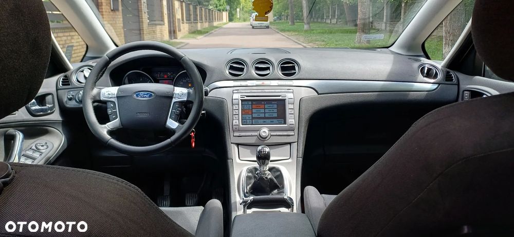 Ford S-Max - 10