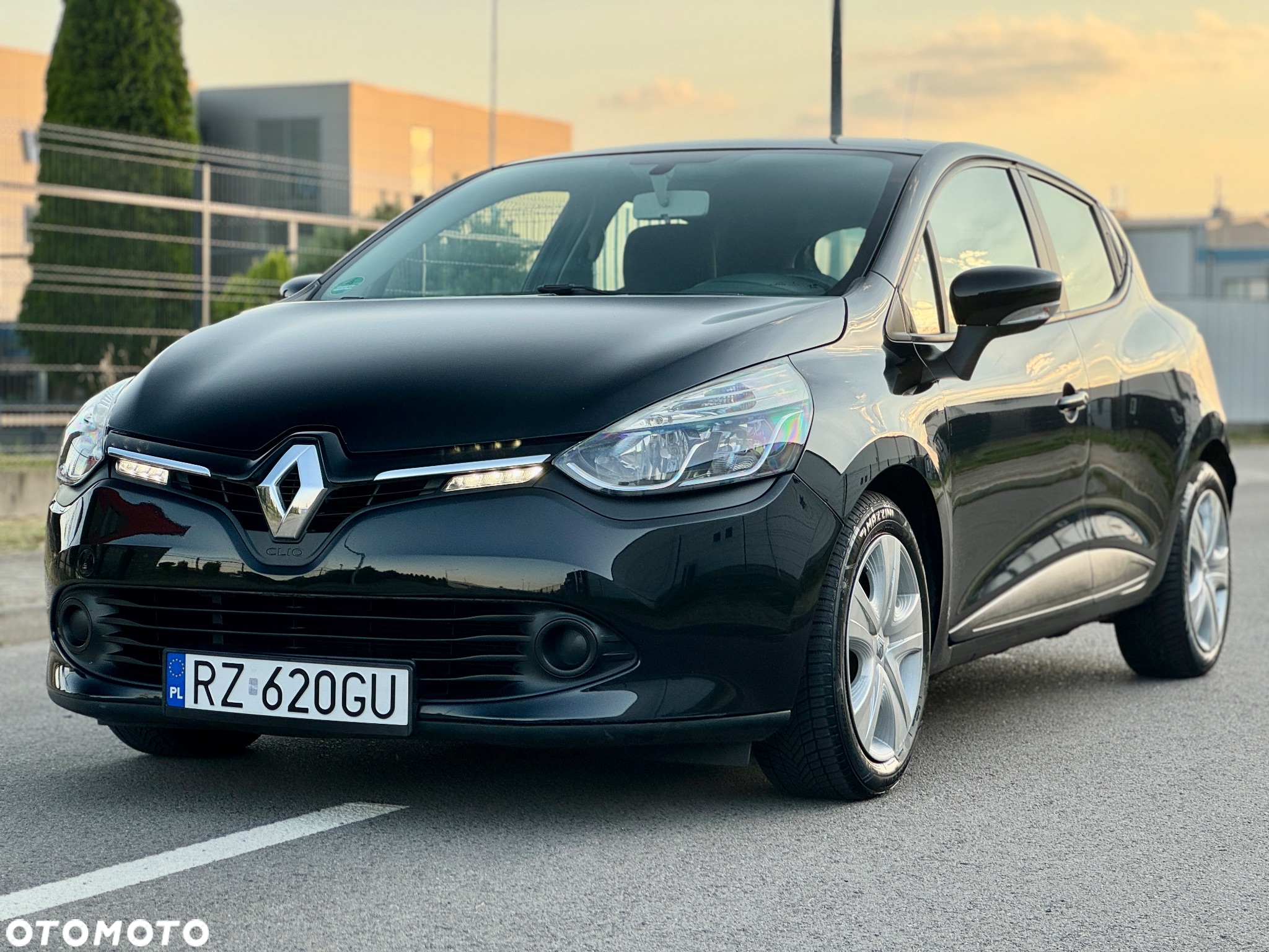 Renault Clio 1.2 16V 75 Life - 14
