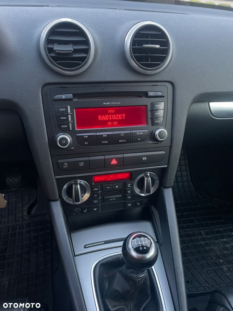 Audi A3 1.6 TDI DPF Attraction - 13