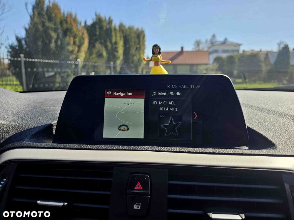 BMW Seria 1 118i Edition Metropolitan - 28