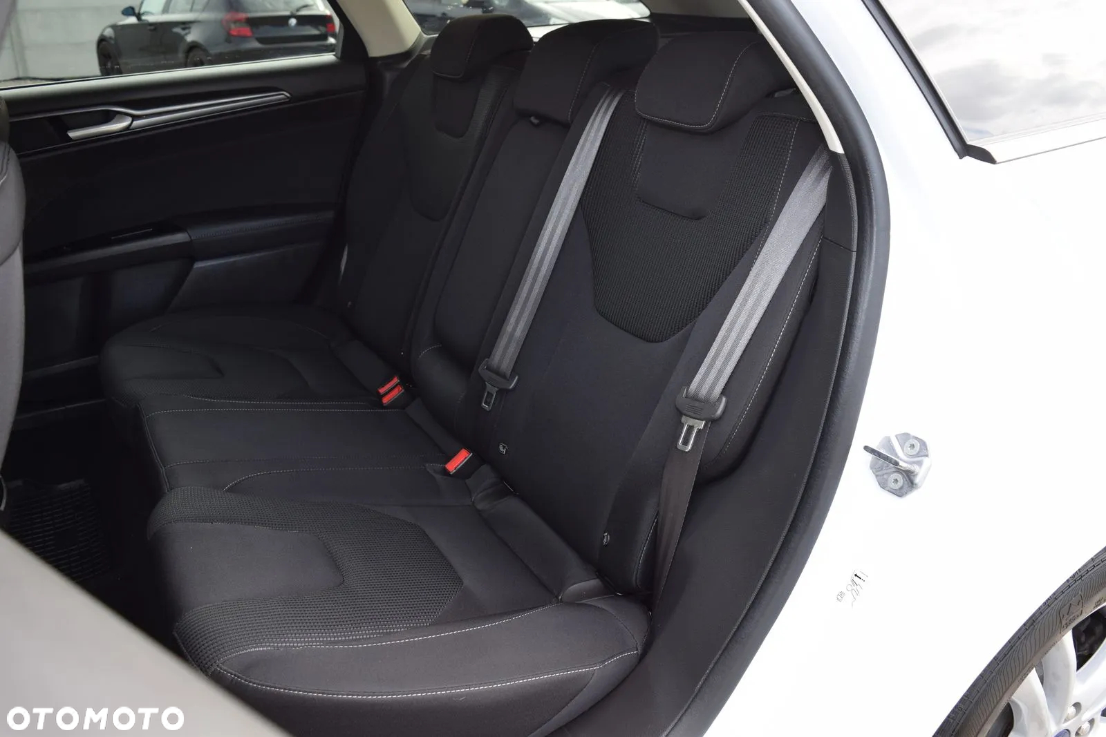 Ford Mondeo Turnier 2.0 EcoBlue Titanium - 26