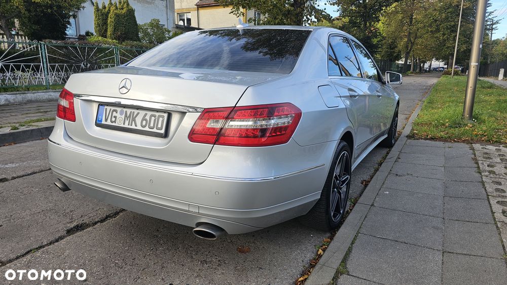 Mercedes-Benz Klasa E 350 CDI DPF BlueEFFICIENCY 7G-TRONIC Elegance - 7