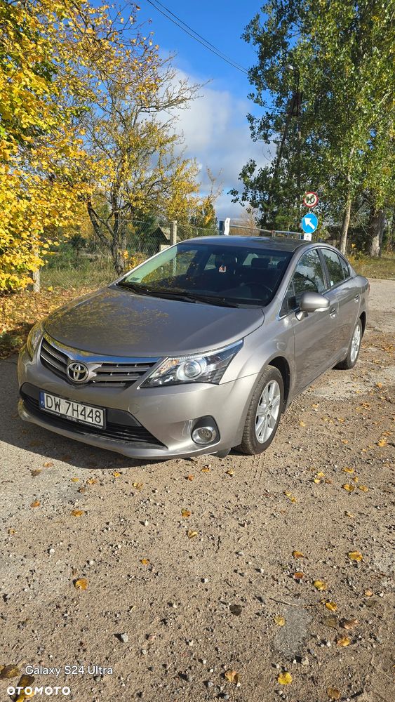 Toyota Avensis - 1