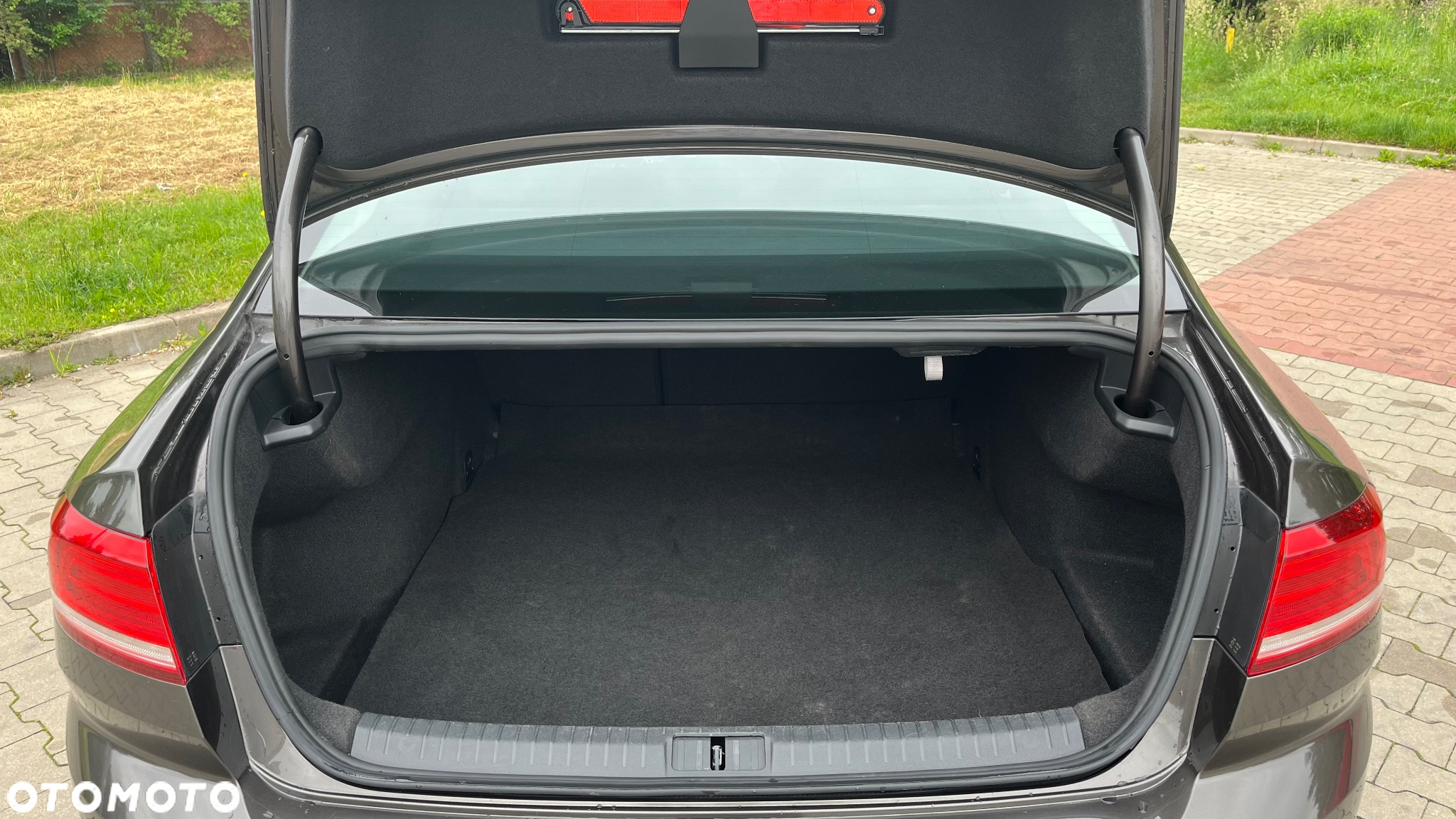 Volkswagen Passat 2.0 TDI SCR Comfortline - 15