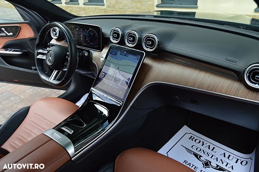 Mercedes-Benz C 300 4Matic 9G-TRONIC AMG Line - 32