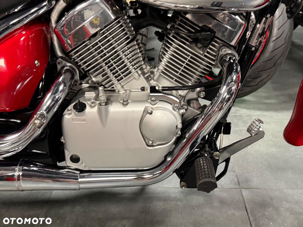Suzuki Intruder - 16
