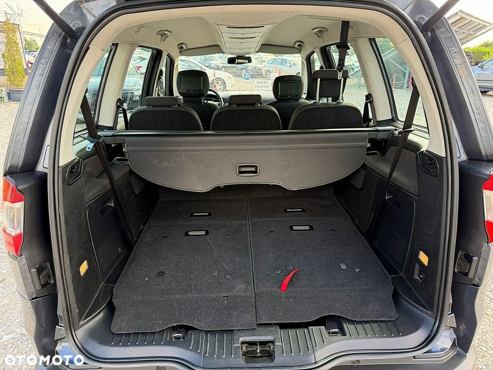 Ford Galaxy - 16