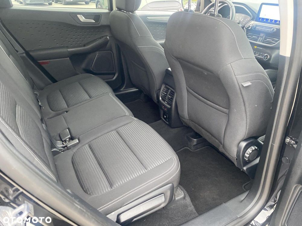 Ford Kuga - 12