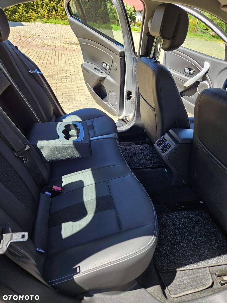 Renault Fluence dCi 110 FAP EDC Sportway - 29