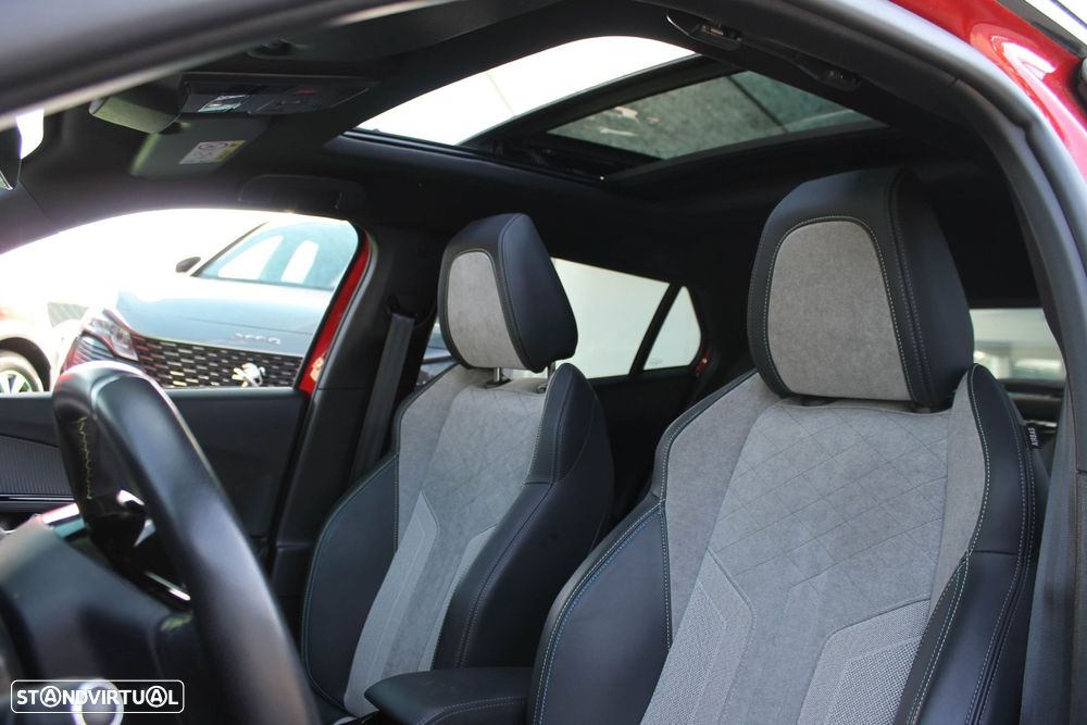 Peugeot e-2008 50 kWh GT - 8