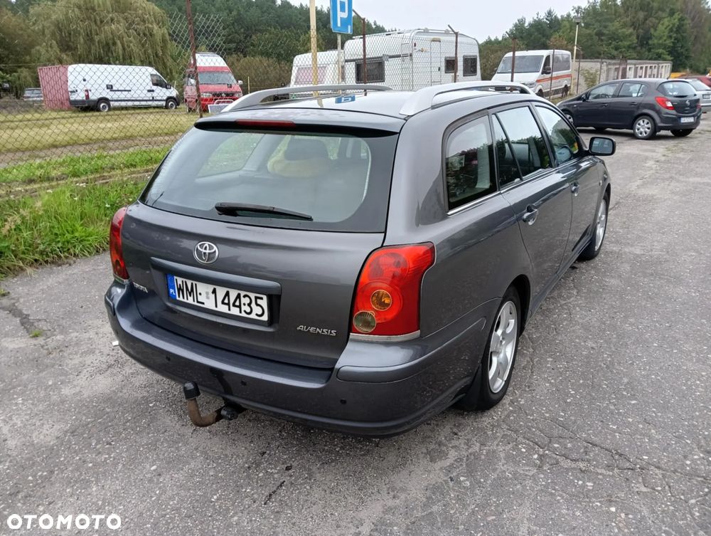 Toyota Avensis 2.0 VVT-i Prestige - 4