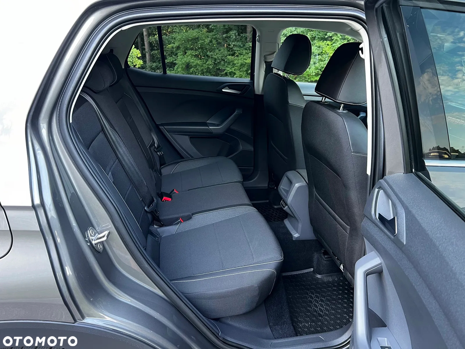 Volkswagen T-Cross - 17