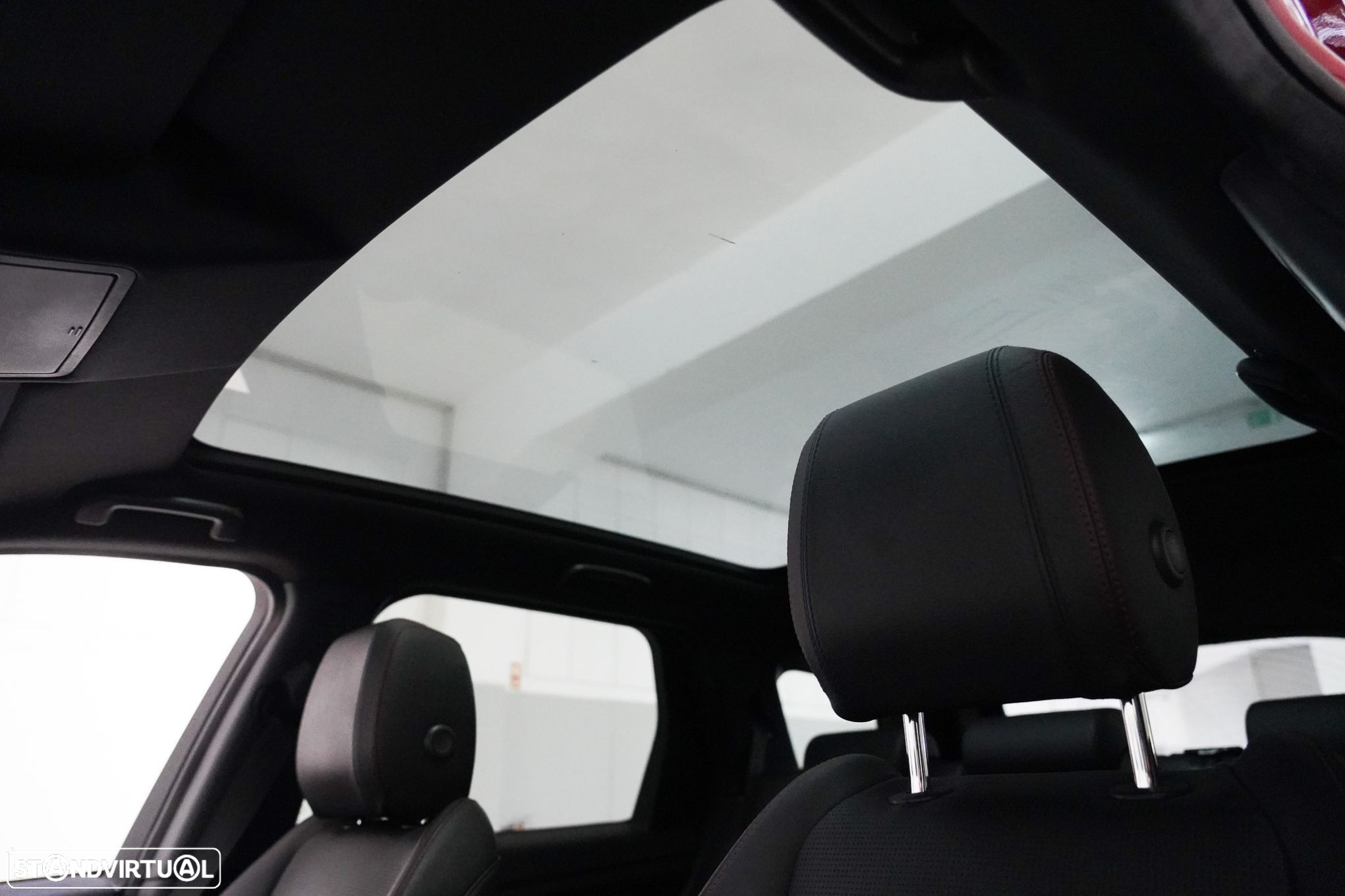 Land Rover Discovery Sport 2.0 D AWD R-Dynamic HSE - 8