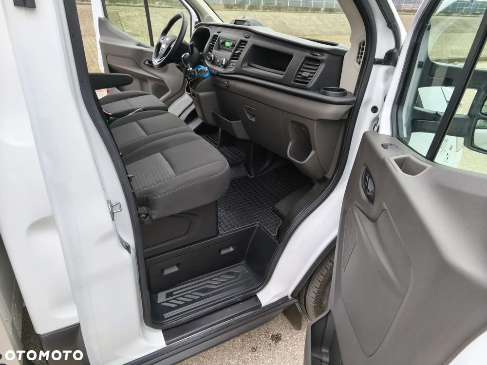 Ford Transit - 38