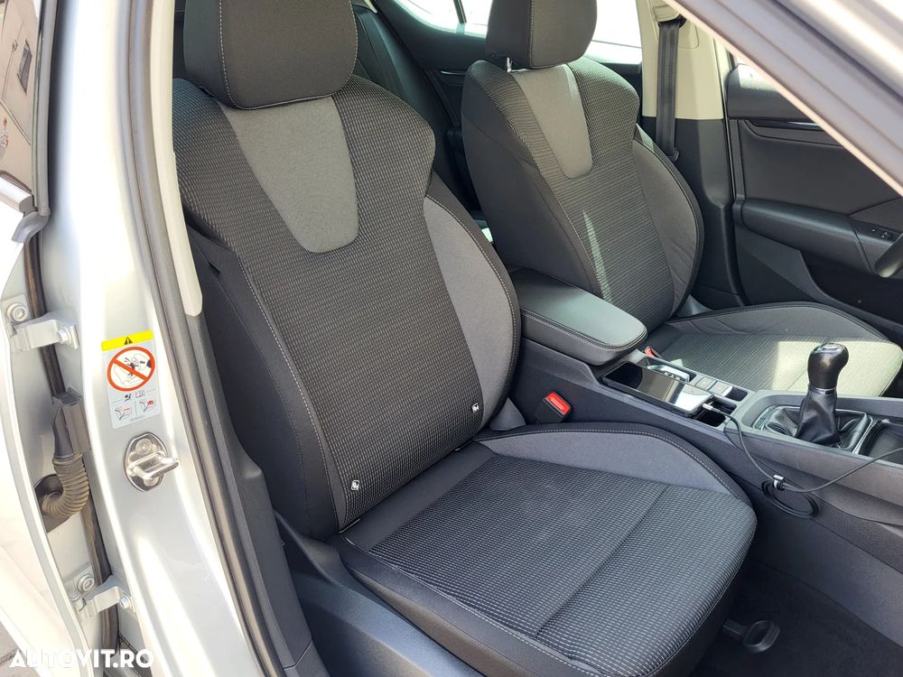 Skoda Octavia 1.5 TSI Ambition - 9