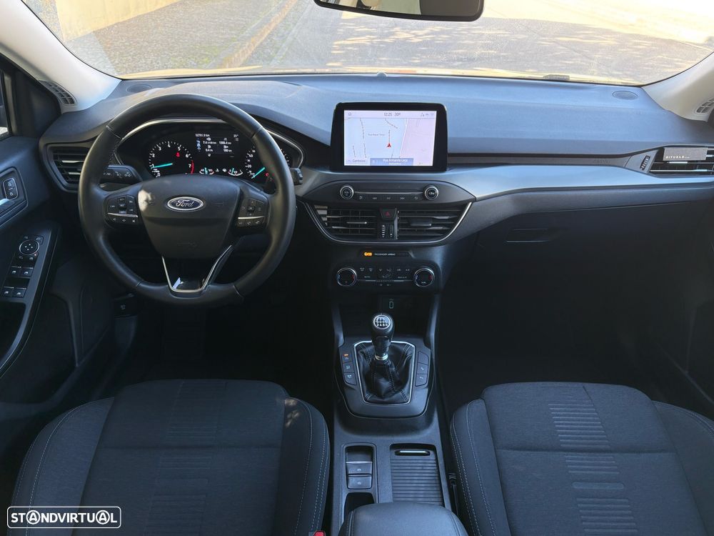 Ford Focus 1.0 EcoBoost Active X - 3