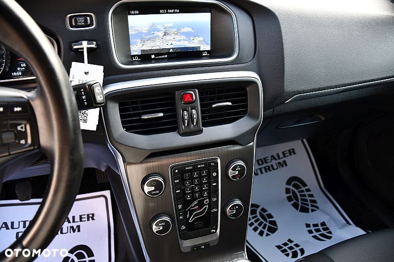 Volvo V40 T3 Momentum - 13