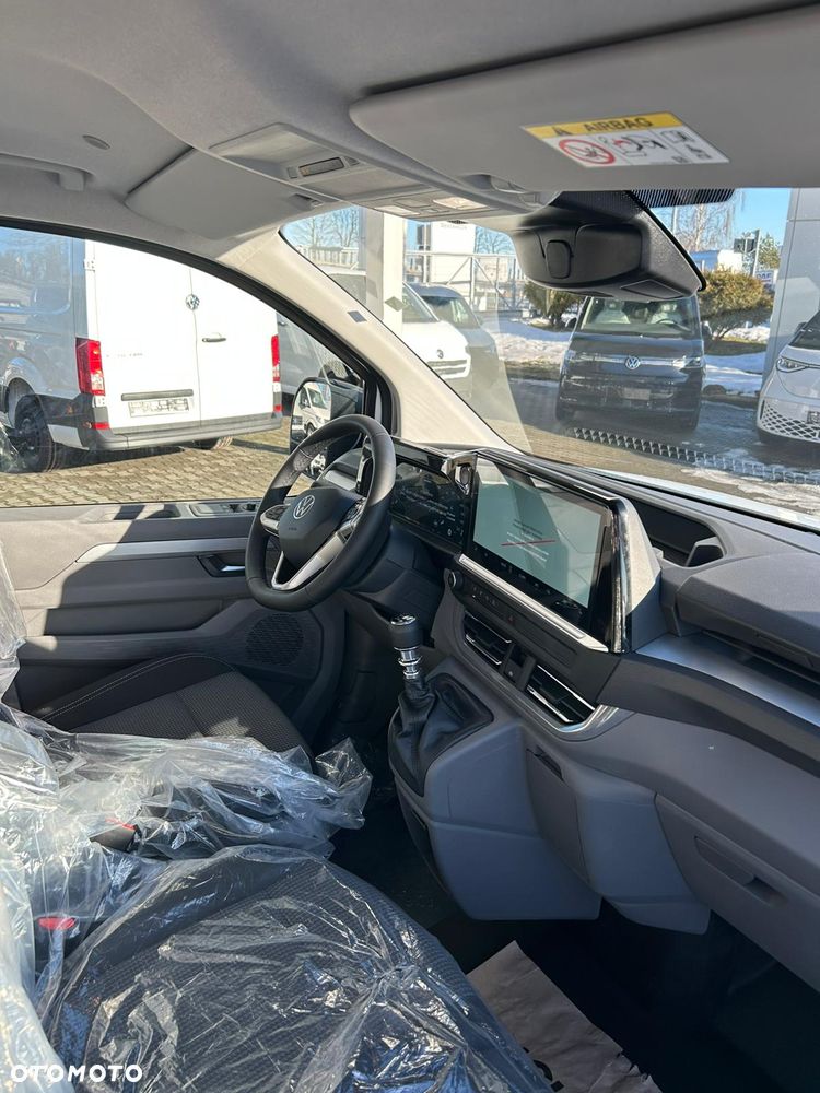 Volkswagen Transporter FURGON T7 - 16