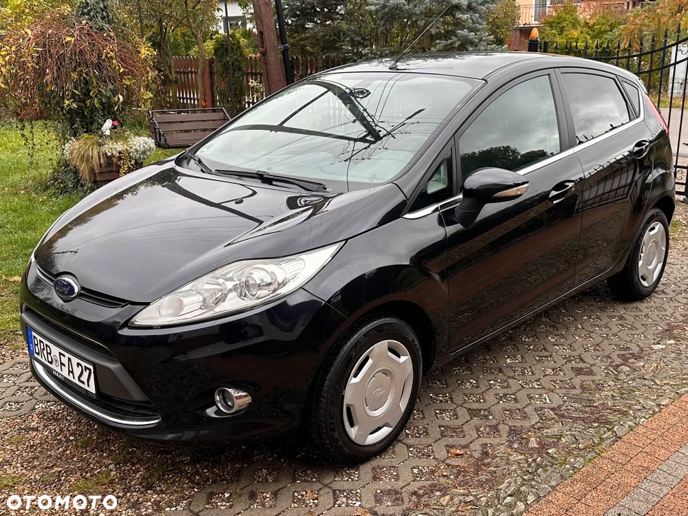 Ford Fiesta 2011 photo 3