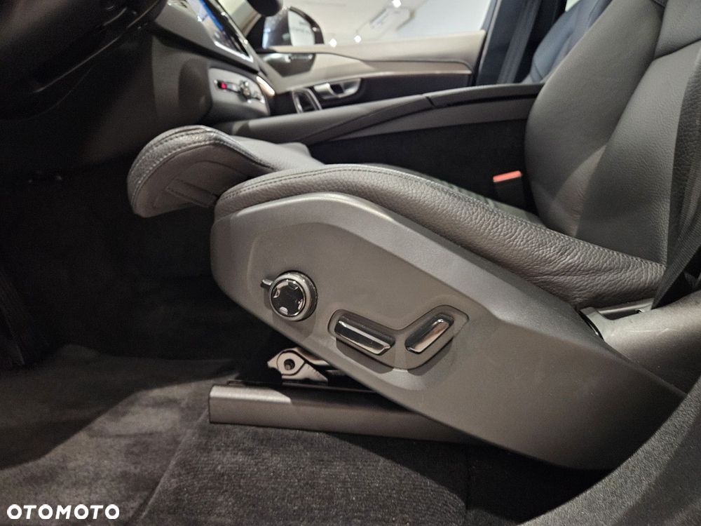 Volvo XC 90 - 16
