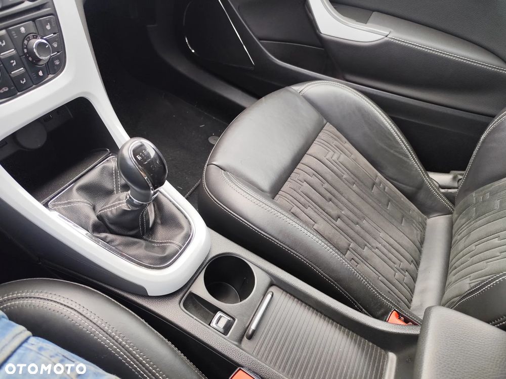 Opel Astra 1.6 Turbo Edition - 14