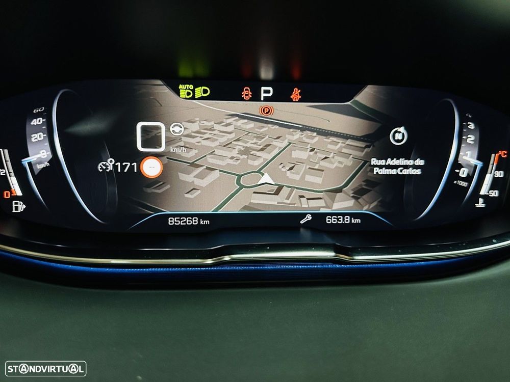 Peugeot 5008 1.2 PureTech Allure Pack EAT8 - 28