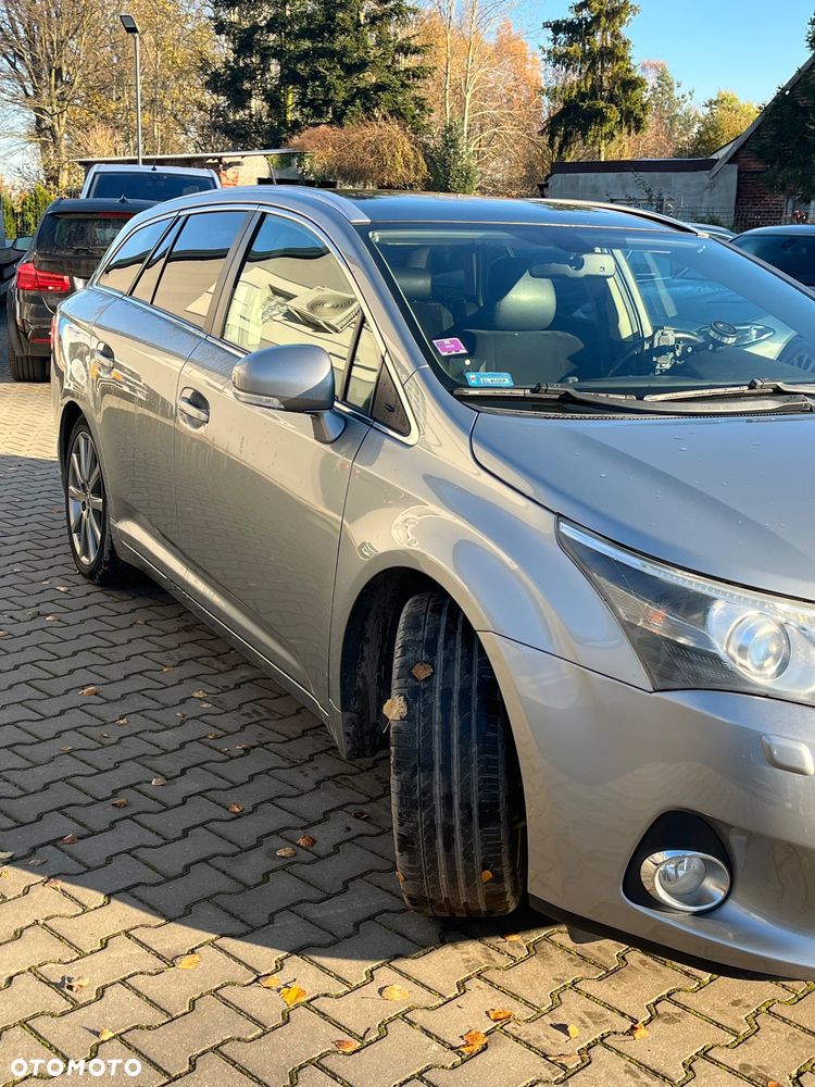 Toyota Avensis 1.8 Premium - 2