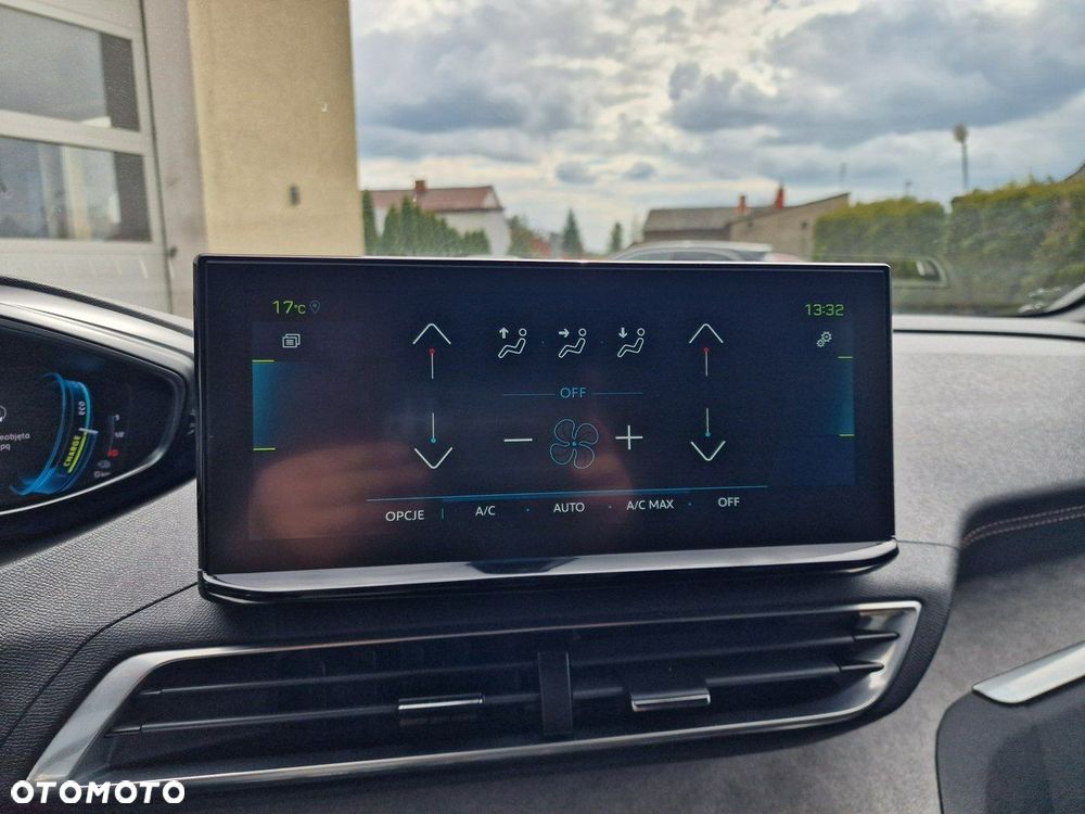 Peugeot 3008 1.6 PureTech Hybrid4 PHEV GT S&S EAT8 - 31