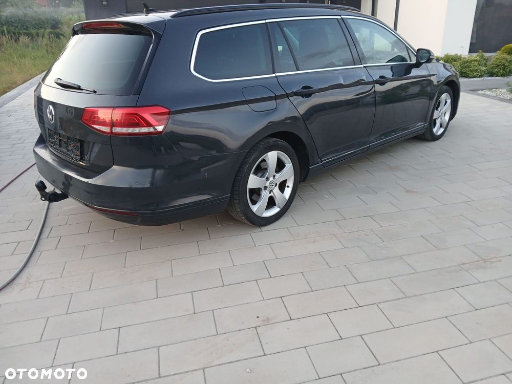 Volkswagen Passat 2.0 TDI (BlueMotion Technology) Comfortline - 21