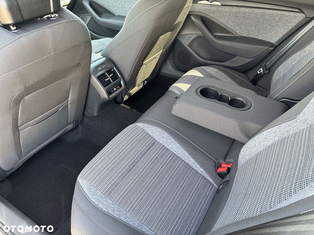 Skoda Superb 2.0 TSI Drive DSG - 16