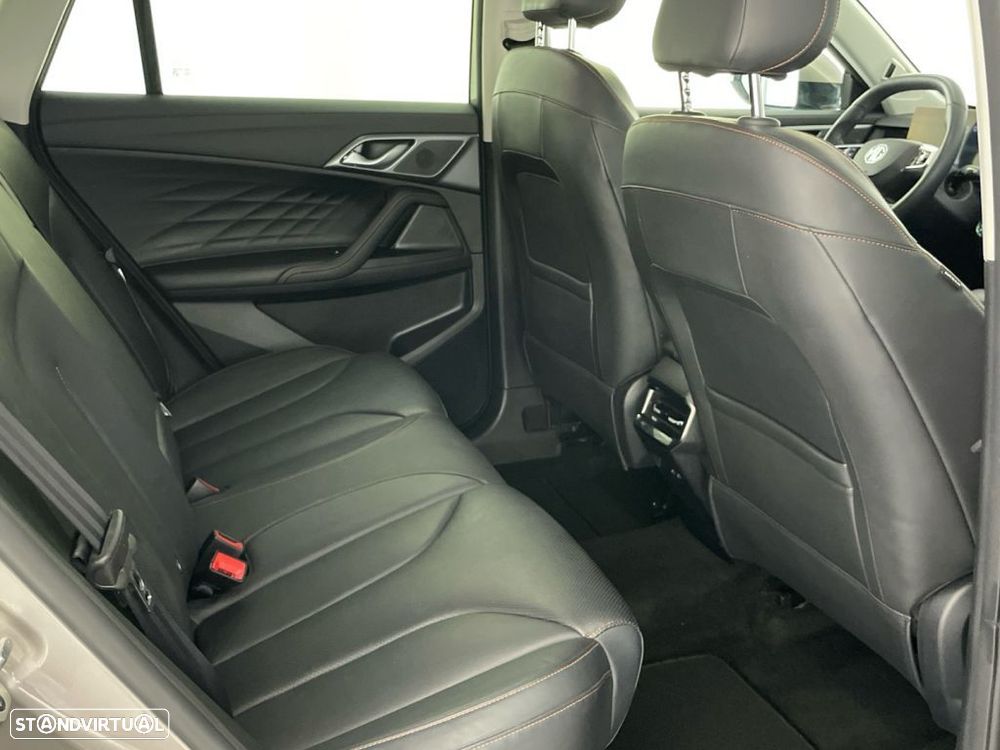 MG HS 1.5 Plug-in Hybrid Luxury - 23