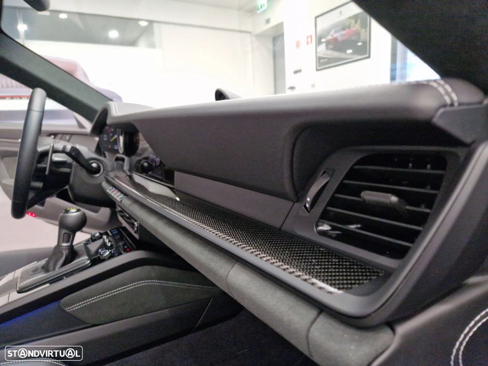 Porsche 911 (992) GT3 PDK - 33