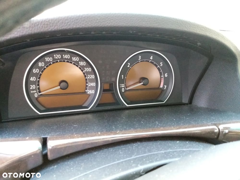 BMW E65 735i 3.6 N62B36A  01 - 05 - DYFERENCJAL OTWARTY DUŻA GLOWA - 21