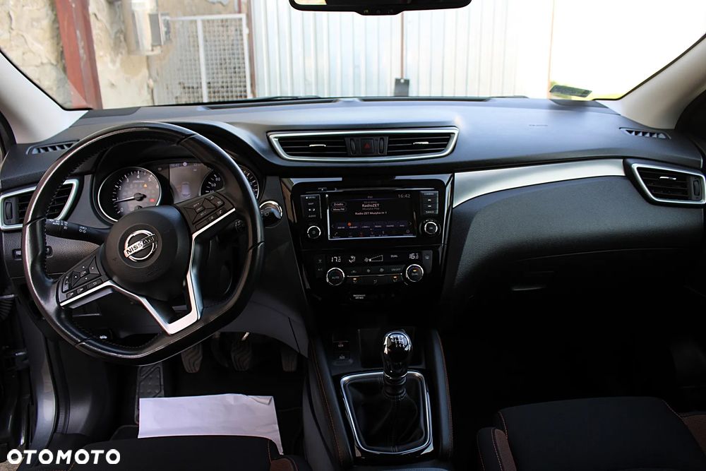 Nissan Qashqai 1.3 DIG-T N-Connecta - 16