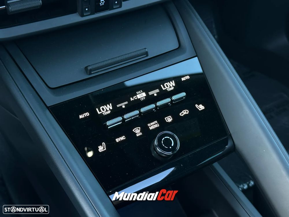 Porsche Macan Electric 4 - 19