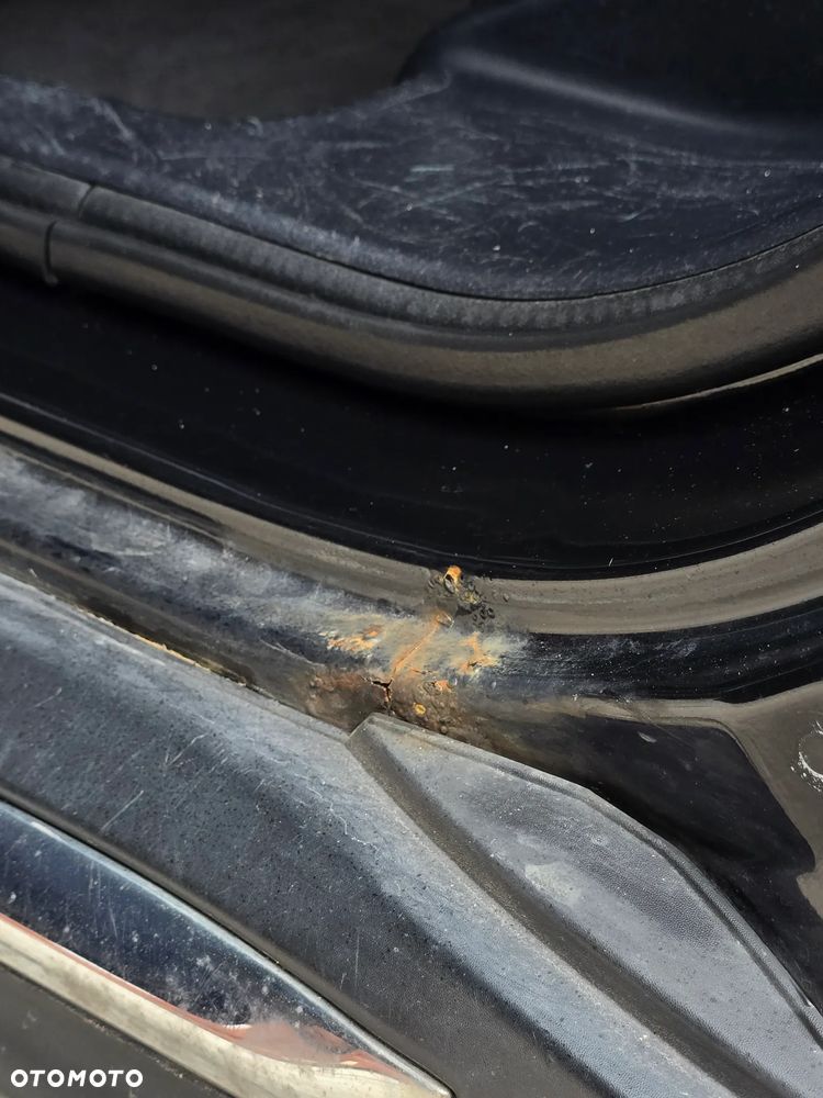 Mitsubishi Outlander 2.0 DID Intense + - 28