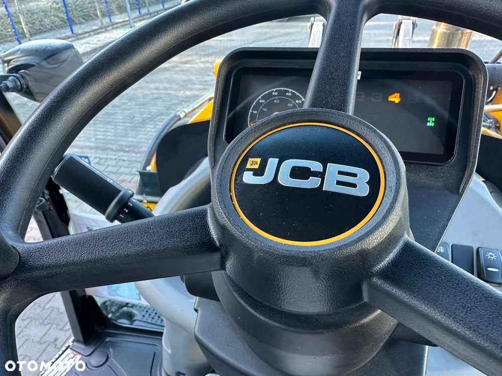 JCB 3CX PLUS 109hp Powershift + Torquelock (Contractor) - 19