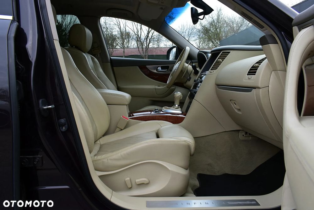 Infiniti FX FX30d S Premium - 8
