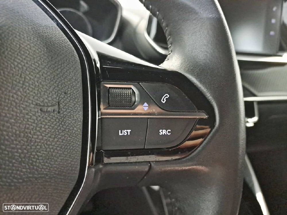Peugeot 2008 1.2 PureTech Active Pack - 16