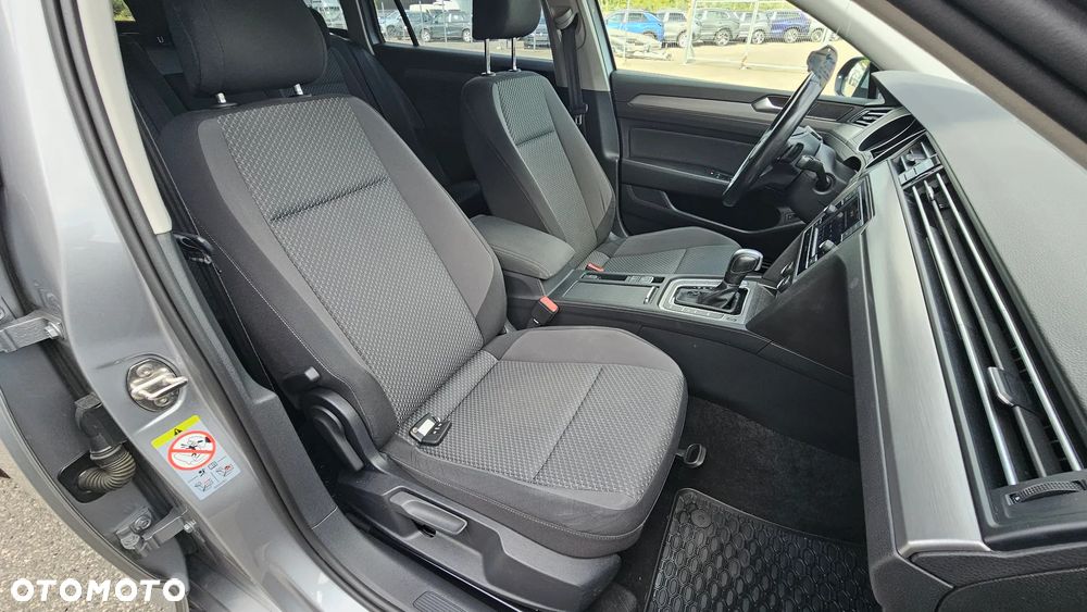 Volkswagen Passat Variant 2.0 TDI EVO Business DSG - 14